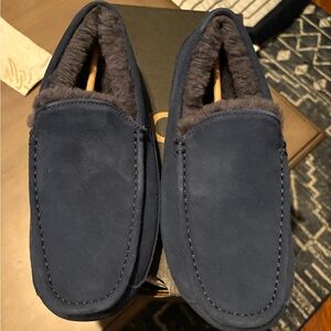 UGG Men's Navy Blue Suede Shearling-Lined Slip-On Loafers